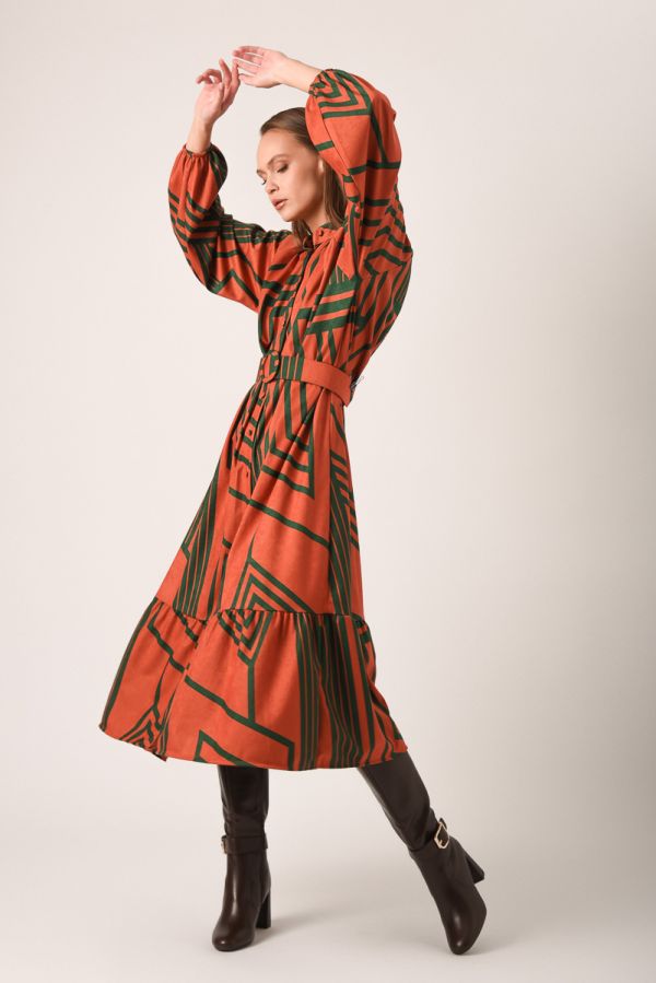  Buttoned dress with geometric Print - Αuburn 